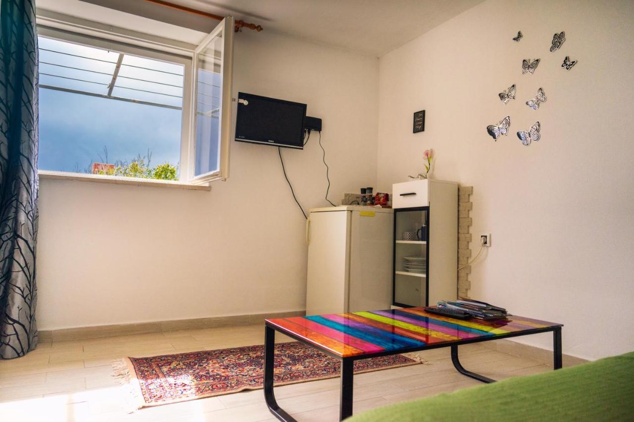 Astra Apartment *